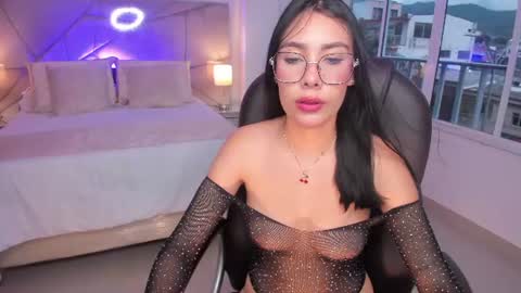 amara foxx online show from July 2026 07:05:01 PM