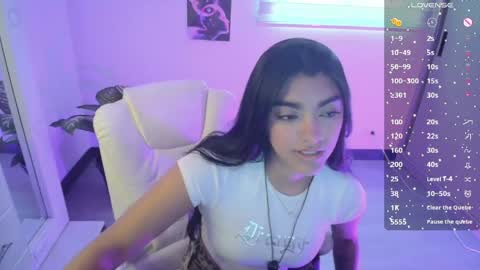Snapshot of amara_silk chatting on May 2026 06:13:02 PM amara_silk online show from May 2026 06:13:02 PM