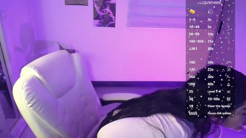 Snapshot of amara_silk chatting on June 2026 11:10:01 PM amara_silk online show from June 2026 11:10:01 PM