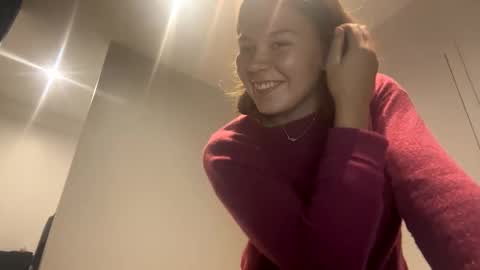 Snapshot of amaraelise chatting on January 2025 10:02:01 PM Amara Elise online show from January 2025 10:02:01 PM