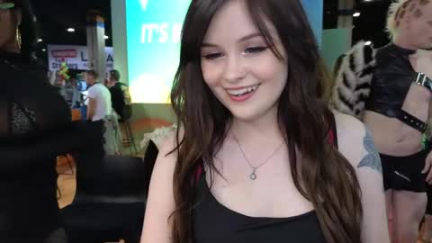 Snapshot of amaramoonglow chatting on April 2026 10:14:02 PM Amara online show from April 2026 10:14:02 PM