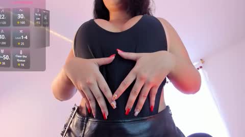 Snapshot of amaravelin chatting on December 2025 03:30:02 PM amaravelin online show from December 2025 03:30:02 PM