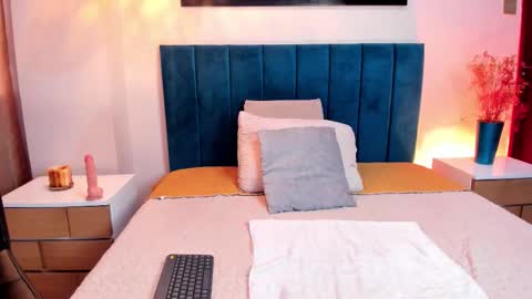 Amara Yasbel online show from October 2025 06:30:02 PM