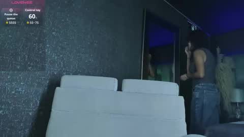 Emily online show from October 2025 10:43:02 AM