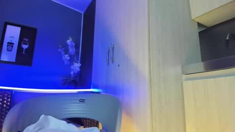 Emily online show from October 2025 12:16:01 PM