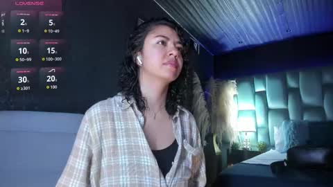 Emily online show from November 2025 11:32:02 AM