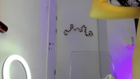 amateur_fitbabex online show from September 2025 06:04:02 AM