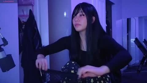 Snapshot of amateuroras chatting on February 2026 03:49:02 AM leash online show from February 2026 03:49:02 AM