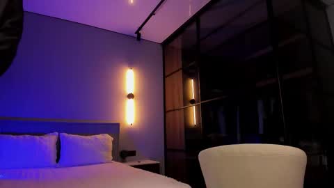 Snapshot of amazing_bitch chatting on November 2025 02:44:02 AM Stasy online show from November 2025 02:44:02 AM