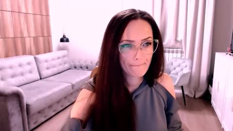 Snapshot of amazingeyes89 chatting on November 2025 08:14:01 AM Izza online show from November 2025 08:14:01 AM