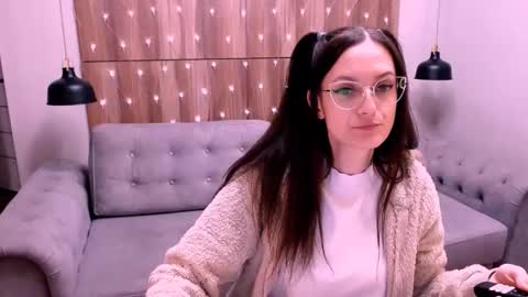 Izza online show from February 2026 12:10:02 PM