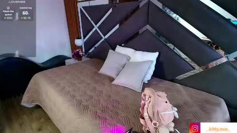 Ambar Ross online show from May 2026 01:40:01 PM