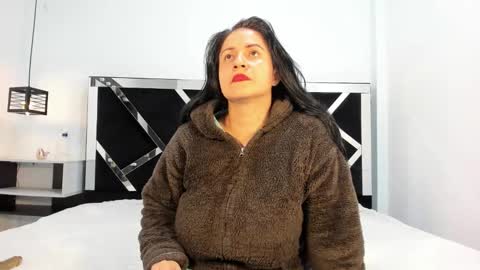 Snapshot of ambbermoon chatting on February 2025 09:47:02 AM online show from February 2025 09:47:02 AM