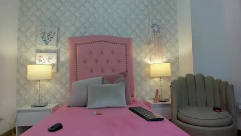 Snapshot of amber__ferrera chatting on December 2025 08:02:02 PM amber ferrera online show from December 2025 08:02:02 PM