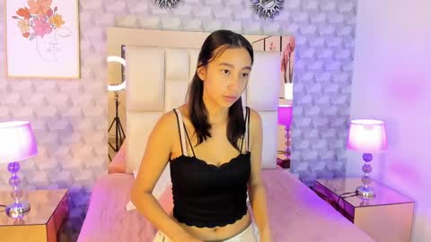 Snapshot of amber_ashfang chatting on April 2026 11:02:02 AM Amber online show from April 2026 11:02:02 AM