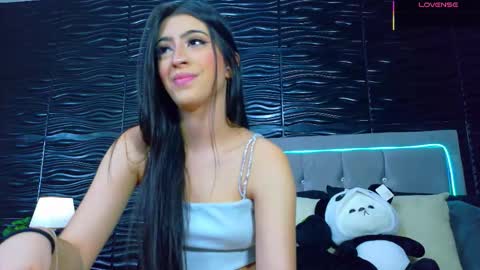 amber_bull online show from September 2025 12:06:01 PM