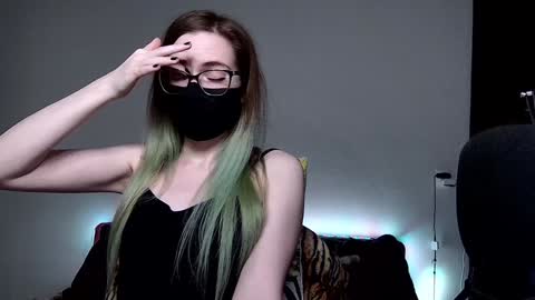 Snapshot of amber_candyfloss chatting on December 2024 03:52:01 AM Amber non-nude model online show from December 2024 03:52:01 AM