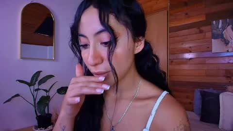 amber_curly online show from May 2026 06:13:01 PM