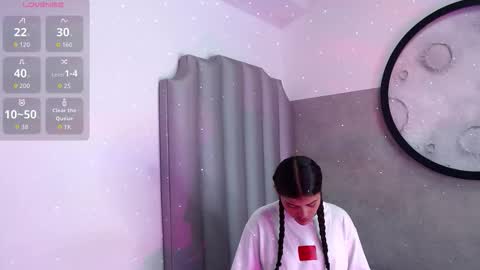 Snapshot of amber_edams chatting on December 2025 12:14:02 PM Amber online show from December 2025 12:14:02 PM