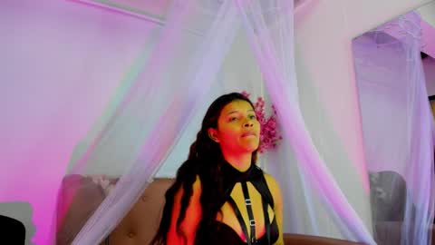 Snapshot of amber_edams chatting on December 2025 12:32:01 PM Amber online show from December 2025 12:32:01 PM