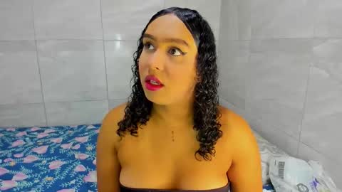 Snapshot of amber_lee20 chatting on June 2026 01:38:02 AM LUISA online show from June 2026 01:38:02 AM