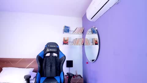 Amber online show from February 2025 09:01:02 PM