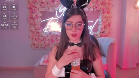 Amber  online show from February 2025 07:41:01 PM