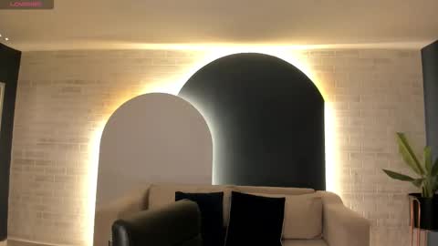 Amber Fox online show from November 2025 12:07:01 PM