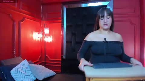 Amber Hanks online show from June 2026 12:18:01 PM