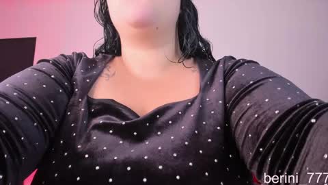 Snapshot of amberinihoffman chatting on May 2026 11:39:02 AM Amber online show from May 2026 11:39:02 AM