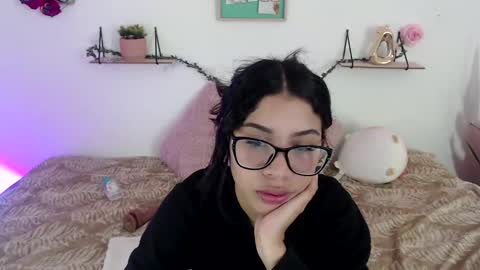 Amber Jeong online show from January 2025 10:44:01 PM