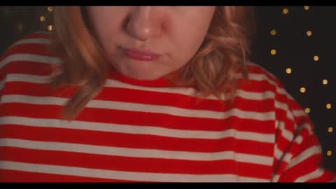 Snapshot of amberlyyy chatting on December 2024 05:05:02 AM my name is Sonya but you can call me your favorite girl 3 online show from December 2024 05:05:02 AM