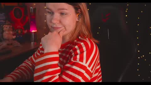 Snapshot of amberlyyy chatting on December 2024 12:45:01 PM my name is Sonya but you can call me your favorite girl 3 online show from December 2024 12:45:01 PM