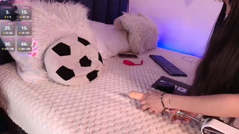 Amber online show from December 2024 08:41:01 AM