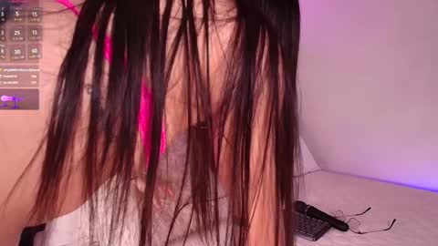 Amber online show from February 2025 09:54:01 AM