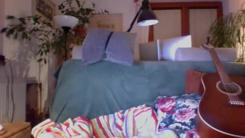 Amberr11 online show from September 2025 10:43:01 PM