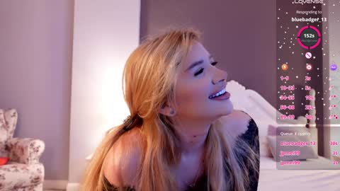 Snapshot of amberseyes chatting on December 2024 08:30:02 AM Amberseyes online show from December 2024 08:30:02 AM