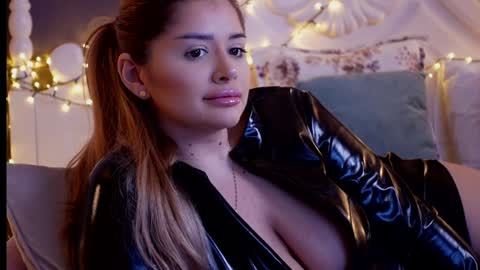 Snapshot of amberseyes chatting on December 2024 12:45:02 PM Amberseyes online show from December 2024 12:45:02 PM