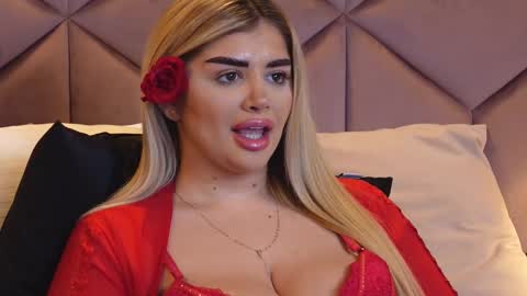 Snapshot of amberseyes chatting on February 2025 11:42:02 AM Amberseyes online show from February 2025 11:42:02 AM