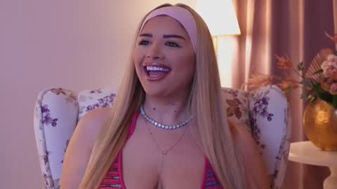 Snapshot of amberseyes chatting on February 2025 07:54:02 AM Amberseyes online show from February 2025 07:54:02 AM