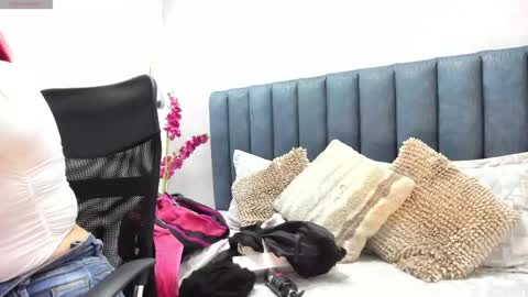 Snapshot of amberthomsonn chatting on March 2025 04:25:02 AM Amber online show from March 2025 04:25:02 AM