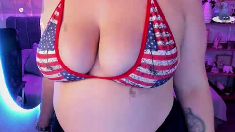 Snapshot of amberthomsonn chatting on April 2026 09:59:02 PM Amber online show from April 2026 09:59:02 PM