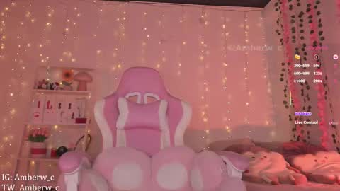 IG - TW Amberw c online show from October 2025 02:52:01 AM