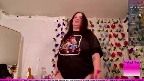 Snapshot of amberxoxhoney chatting on October 2025 11:59:02 PM Amber Honey online show from October 2025 11:59:02 PM