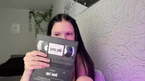 Snapshot of ameeludkowski chatting on November 2025 10:04:01 AM Alica online show from November 2025 10:04:01 AM