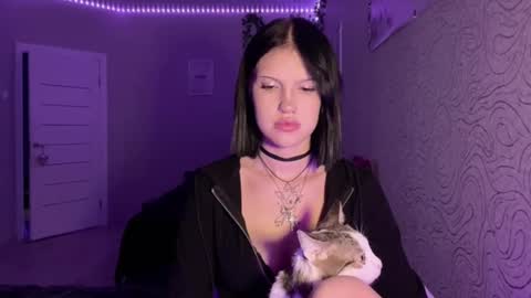 Snapshot of ameeludkowski chatting on December 2025 03:27:02 PM Alica online show from December 2025 03:27:02 PM