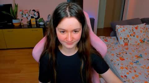 Snapshot of ameli_moon chatting on October 2025 01:42:02 PM Eileen online show from October 2025 01:42:02 PM