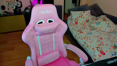 Snapshot of ameli_moon chatting on November 2025 02:16:02 PM Eileen online show from November 2025 02:16:02 PM