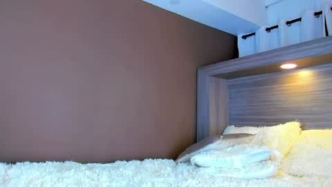 amelia_flowers online show from July 2026 08:00:01 PM