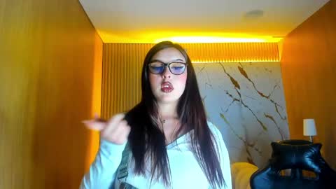 amelia_grace_tf online show from May 2026 03:58:01 AM